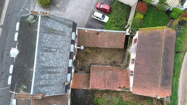 Projet immobilier au potentiel remarquable, . local commercial loué à l'année. Gros potentiel d'aide mobilisable