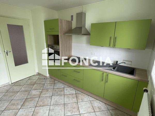 Location Appartement 3 pièces 79.4 m² - 128 AVENUE CHARLES BOUTET Charleville-mezieres 08000