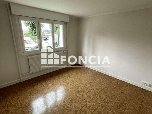 Location Appartement 3 pièces 79.4 m² - 128 AVENUE CHARLES BOUTET Charleville-mezieres 08000