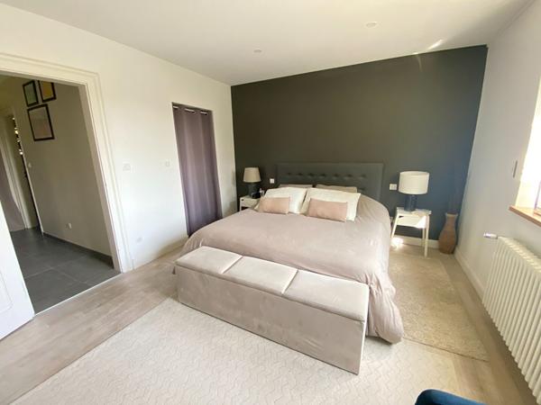 Maison Cernay 6 pièce(s) 166 m² - 4 chambres - piscine - 30 ares 57