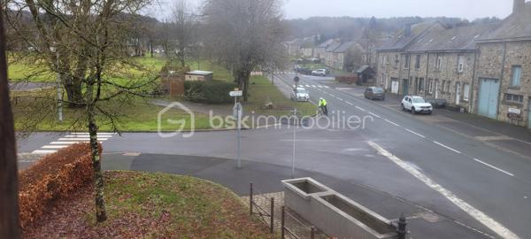 Découvrez cette spacieuse maison située dans un charmant village, tout proche de la frontière belge. Divisée en deux parties distinctes, elle offre un potentiel remarquable aussi bien pour une grande famille que pour un projet de gîte, de location ou d’activité professionnelle.

Première partie : Habitation principale

Dès l’entrée, vous accédez à une grande cuisine lumineuse ouverte sur un salon confortable.
À l’étage, un palier dessert deux vastes chambres, un dressing ou bureau ainsi qu’une salle de bains avec WC.
Le deuxième étage abrite un grenier aménageable, idéal pour agrandir l’espace de vie ou offrir de nouvelles possibilités de stockage.

Deuxième partie : Local professionnel, gîte ou seconde habitation

Cette partie indépendante s’ouvre sur une grande pièce pouvant faire office de séjour, salle de jeux, salle à manger ou espace professionnel.
Face à celle-ci se trouvent un salon, une cuisine et des WC entièrement à rénover.
À l’étage : deux chambres, une salle de bains et un WC séparé complètent cet espace modulable.

Extérieurs et dépendances

Deux grands garages volumineux attenants à la maison offrent de nombreuses possibilités : stationnement, stockage, atelier… Leur vaste capacité constitue un véritable atout.

Caractéristiques et équipements

Travaux à prévoir : isolation, électricité, chauffage, remplacement des menuiseries

Toiture neuve

Deux compteurs EDF (idéal pour dissocier habitation et activité)

Chaudière bois et fuel ancienne

Taxe foncière : 1 031 €

Cette maison polyvalente séduit par son potentiel important et sa localisation idéale. Un bien rare à saisir, prêt à accueillir une nouvelle vie ou un nouveau projet !

Sachant que vous êtes un BON INVESTISSEUR, je sais que vous allez m'appeler. Sandrine O6 26 85 23 08... 
Je vous invite à visiter mon site : LECOEUCHE Sandrine, à consommer sans modération.
Pour nos investisseurs, nous sommes en recherche de biens immobiliers à Vendre sur l'ensemble de la vallée de la Meuse, de la pointe et de l'Aisne
N'hésitez pas à me demander une ESTIMATION ...ELLE VOUS SERA OFFERTE !
Je suis à votre disposition, pour vous présenter la qualité et la puissance de nos actions commerciales, qui transforment nos VENTES, en de très BELLES REUSSITES IMMOBILIERES