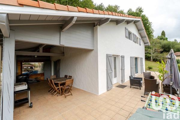 Maison à vendre 5 pièces 150 m² Saint-Martin-de-Seignanx