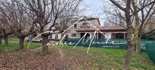 Trets - Maison de 300 m² sur terrain de 6500 m² divisible