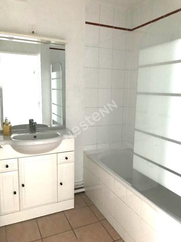 T2 MEUBLE AVEC BALCON - SECTEUR ST REMI