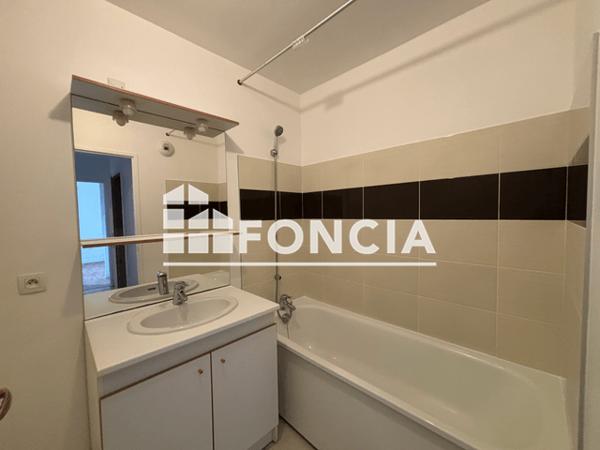 Location Appartement 2 pièces 59.16 m² - 50 AVENUE DE CHAMPAGNE Epernay 51200