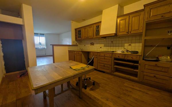 Maison à vendre    3 pièces • 180 m2 Saint-Quentin