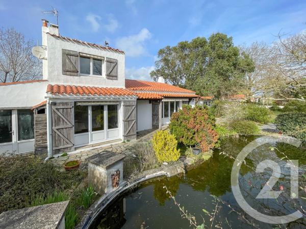 Maison à vendre  5 pièces - 125,17 m 2   TALMONT ST HILAIRE  - 85