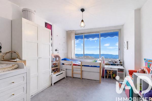 Appartement à vendre 3 pièces 66 m² Grasse