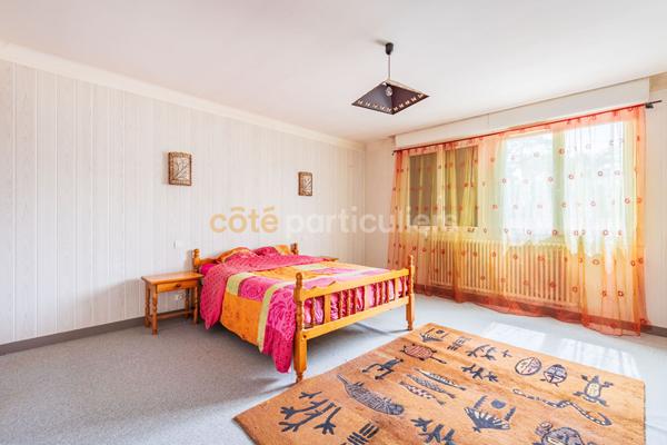 Vente
                Maison271,55 m² - 11 Pièces -
                    LA ROCHE SUR YON (85000)