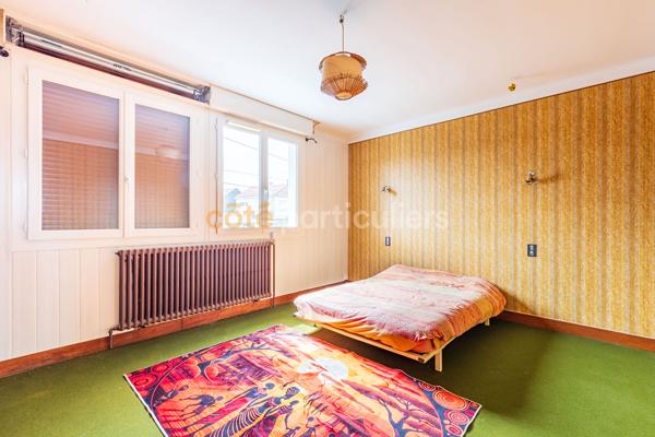Vente
                Maison271,55 m² - 11 Pièces -
                    LA ROCHE SUR YON (85000)