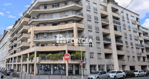 À vendre Studio 31 m² - Lyon 69007