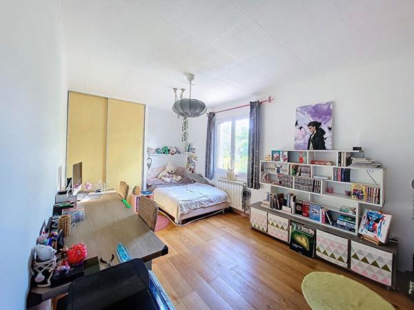 Carnoules (83660) Villa avec terrasse 8 pièces à vendre à Carnoules (83)