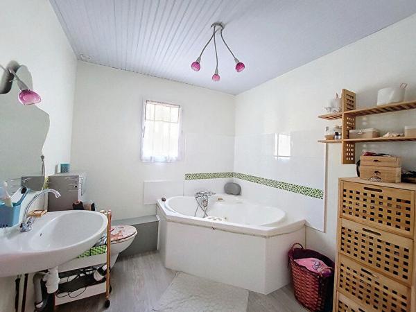 Carnoules (83660) Villa avec terrasse 8 pièces à vendre à Carnoules (83)