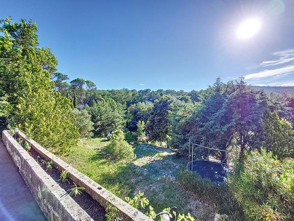 Carnoules (83660) Villa avec terrasse 8 pièces à vendre à Carnoules (83)