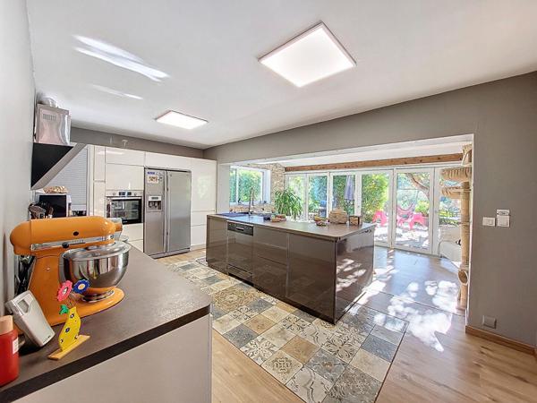 Carnoules (83660) Villa avec terrasse 8 pièces à vendre à Carnoules (83)