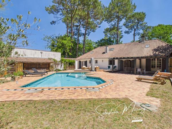 Grande maison familiale avec piscine à Cestas