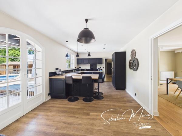 Grande maison familiale avec piscine à Cestas