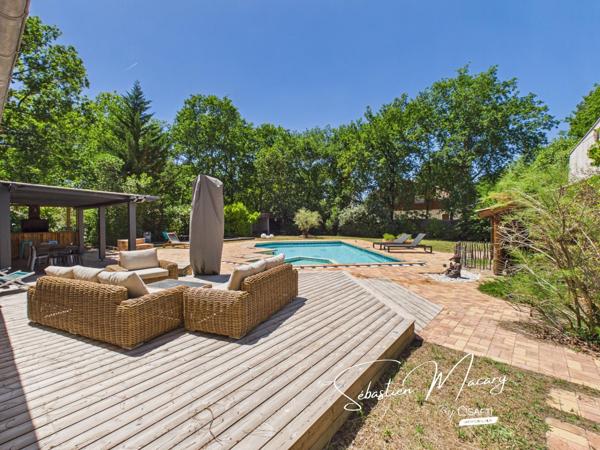 Grande maison familiale avec piscine à Cestas