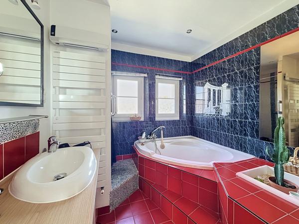 MAISON EN PIERRE - 5 CHAMBRES PISCINE Saint-Michel-Chef-Chef (44730)