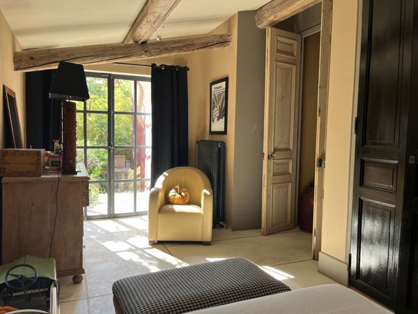 Propriete Dans UN Univers Bucolique