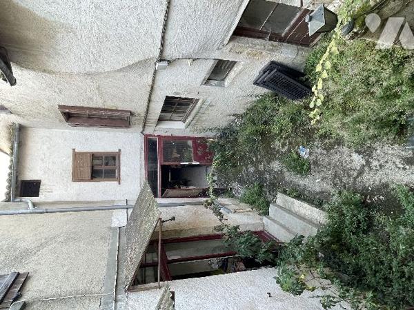 Lot de 2 habitations à rénover en centre-ville