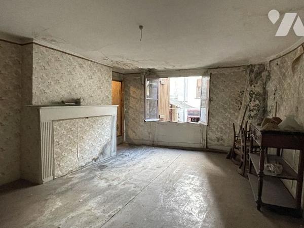 Lot de 2 habitations à rénover en centre-ville