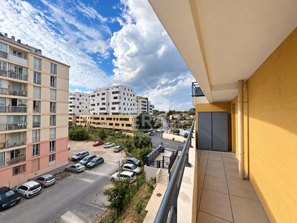 T2 meublé de 41,7 m² avec terrasse de 24 m² et box ? Marseille 12e
