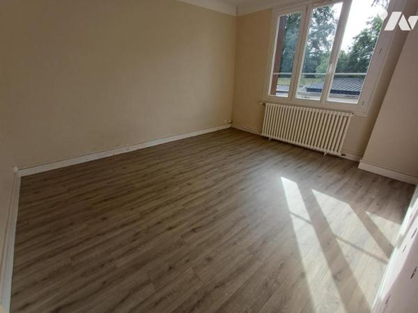 MAISON - 4 chambres (possibilité 5)