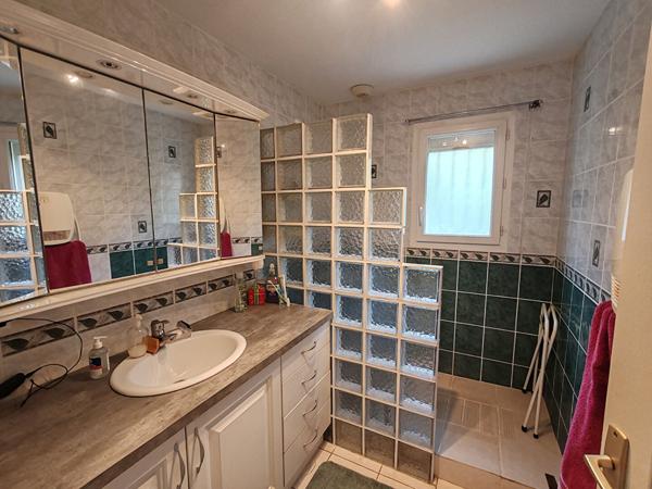 Maison Arcay 173m2  avec véranda