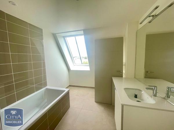 Appartement à louer 3 pièces 58.07m² Tours (37000)