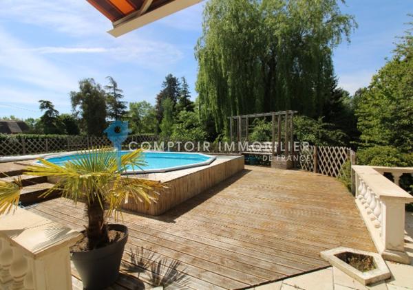 Maison 8 pièce(s) 5 chambre(s) 220 m²