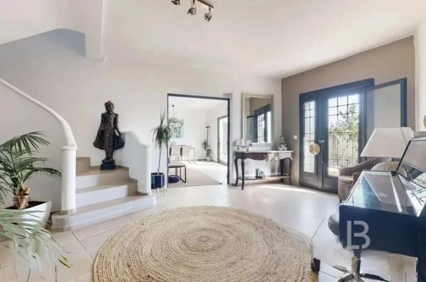 Maison de charme entre collines et lumière - vue panoramique et douceur provençale