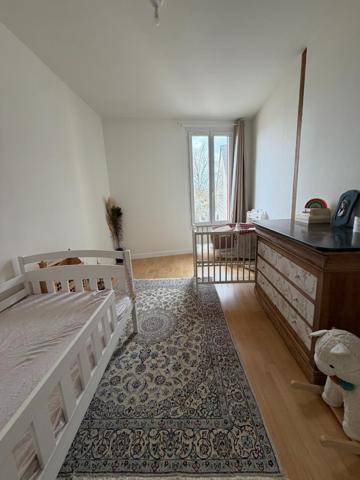 Maison à SARGE-LES-LE-MANS, 72190 - 5 pièces 87m²