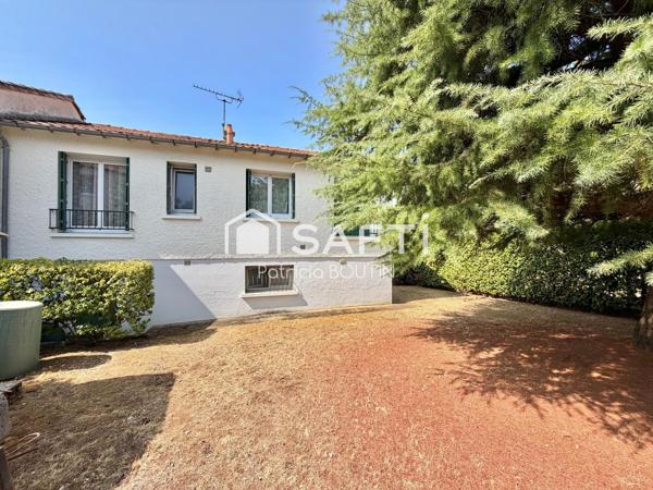PAVILLON 2 CHAMBRES, GARAGE + STUDIO  ET JARDIN A AIFFRES !