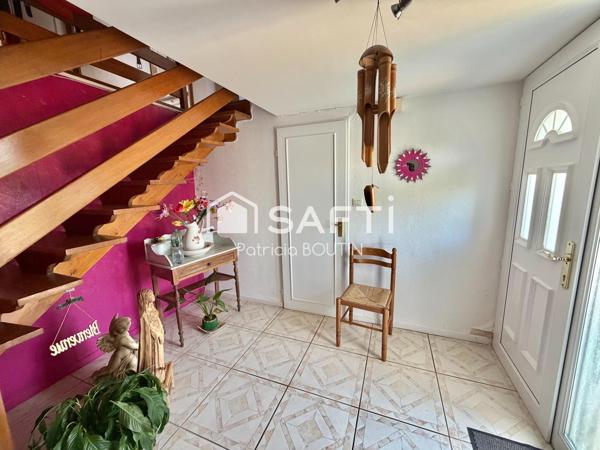 PAVILLON 2 CHAMBRES, GARAGE + STUDIO  ET JARDIN A AIFFRES !