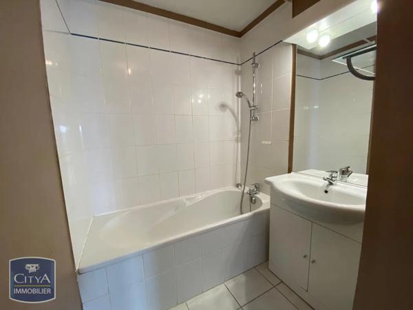Appartement à louer 2 pièces 46.6m² Nevers (58000)