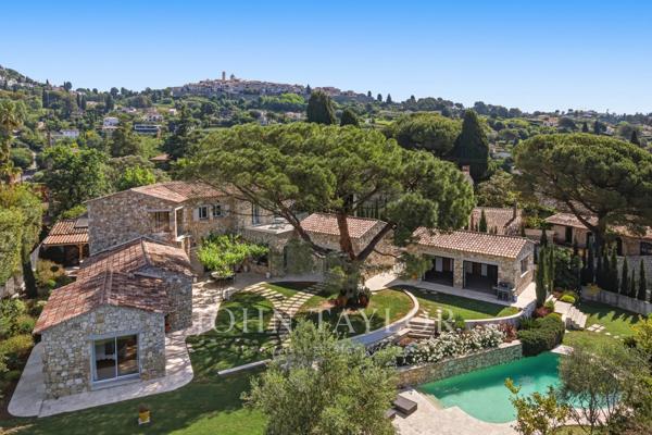 Bastide en pierre rénovée, à pied de Saint-Paul de Vence