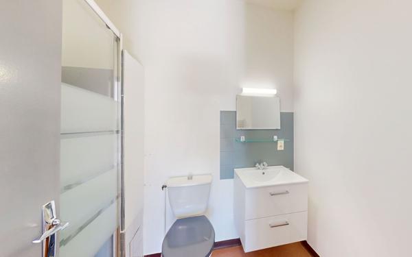 Appartement à louer    3 pièces •  Salmiech