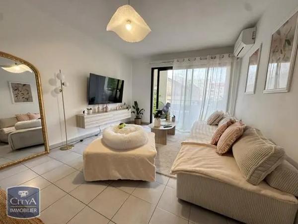 Appartement à louer 3 pièces 63.71m² Béziers (34500)