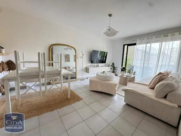 Appartement à louer 3 pièces 63.71m² Béziers (34500)