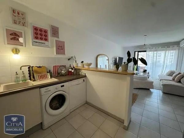 Appartement à louer 3 pièces 63.71m² Béziers (34500)