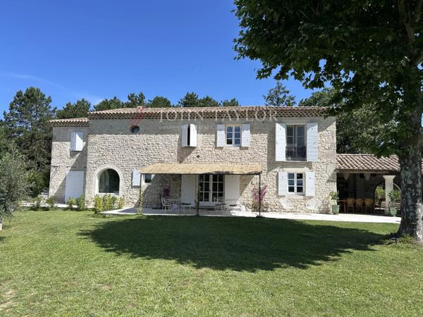 DROME PROVENÇALE – EXCEPTIONNEL MAS EN PIERRE RÉNOVÉ