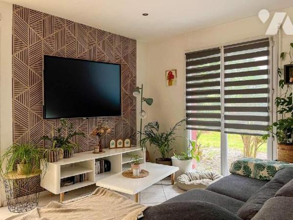 HEDE BAZOUGES, Maison T7 - A HEDE, dans un hameau tranquille non loin du canal d'Ille et Rance ...