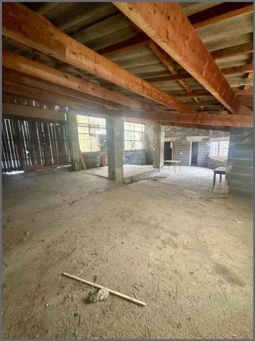 Grange /Batiment + Terrain constructible 1260m2