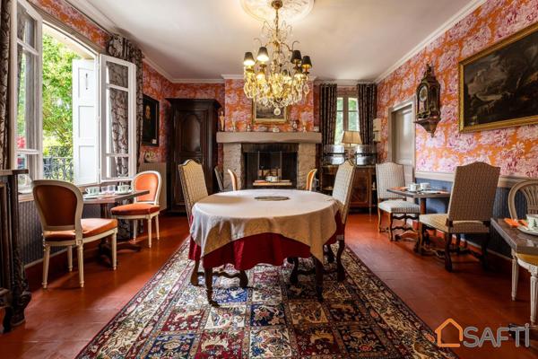 Manoir de 11 pièces, 8 chambres, 5 salles d'eau et 1 salle de bain avec un beau jardin paysager de 2800m2