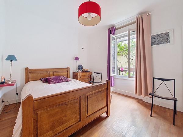 ORLEANS - MAISON ANNEES 30 - 130M2 au sol - 5 CHAMBRES - DOUBLE GARAGE - STUDIO INDEPENDANT louable - JARDIN ARBORE