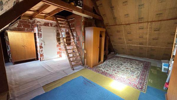 Maison à vendre à Chavagne - 5 pièces, 4 chambres,très bon état