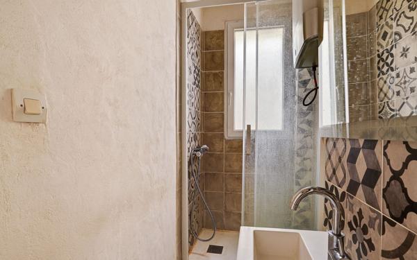 Appartement à vendre    2 pièces • 18,77 m2 Paris 18