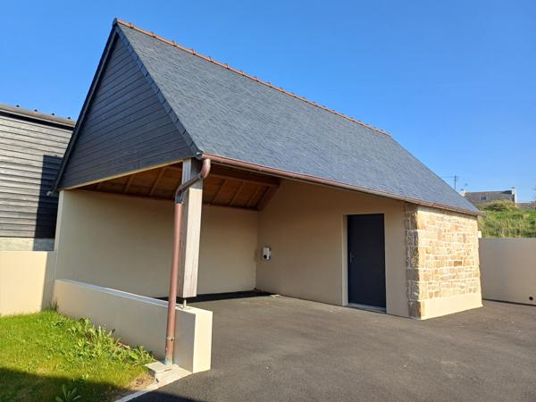 Plougasnou (29630) Plougasnou vue mer, maison bretonne en pierre entièrement rénovée, plain pied plus étage, piscine couverte.
