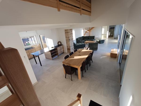 Plougasnou (29630) Plougasnou vue mer, maison bretonne en pierre entièrement rénovée, plain pied plus étage, piscine couverte.